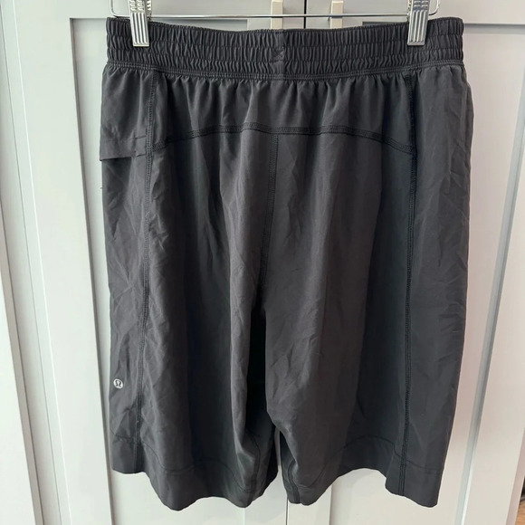 Lululemon Men’s Black Shorts College Hill CrossFit Logo size Medium gym workout - Picture 3 of 7